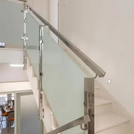 Modern & Stylish With Private Pool - Four Bedroom With Pool וילה *