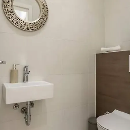 Villa Modern & Stylish With Private Pool - Four Bedroom With Pool