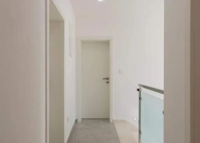 Modern & Stylish With Private Pool - Four Bedroom With Pool Villa Tugare