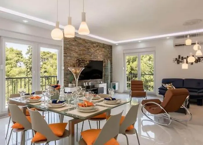 Modern & Stylish With Private Pool - Four Bedroom With Pool Villa *